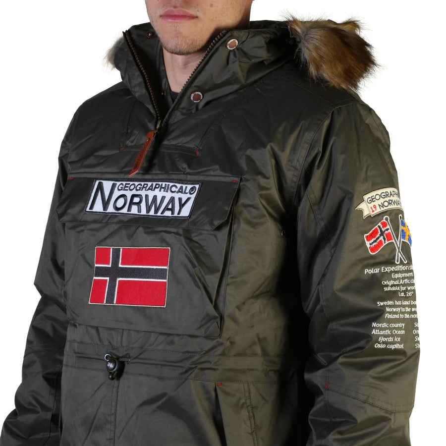 Geographical Norway - Barman_man_kaki