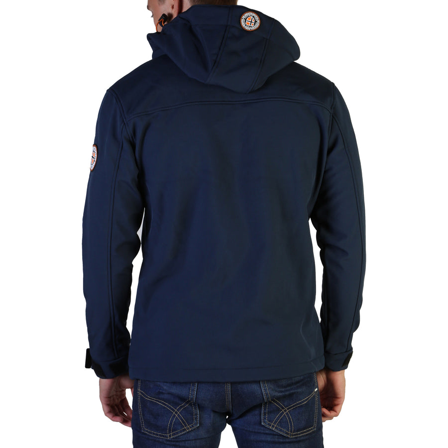 Geographical Norway - Takeaway_man_navy