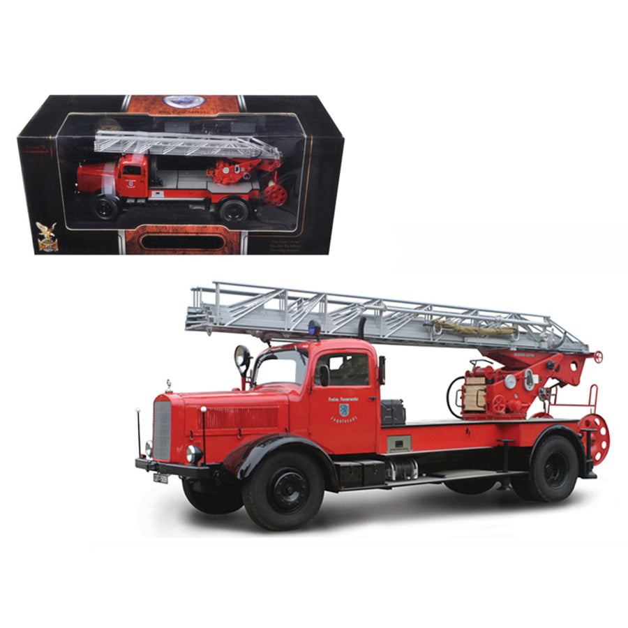 1944 Mercedes L4500f Fire Engine Red 1/24 Diecast Car By Road Signature 20228r