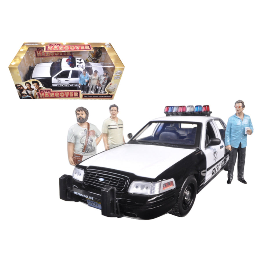 2000 Ford Crown Victoria Police Interceptor Car With 3 Figures The Hangover Movie (2009) 1/18 Diecast Model Car By Greenlight 12911