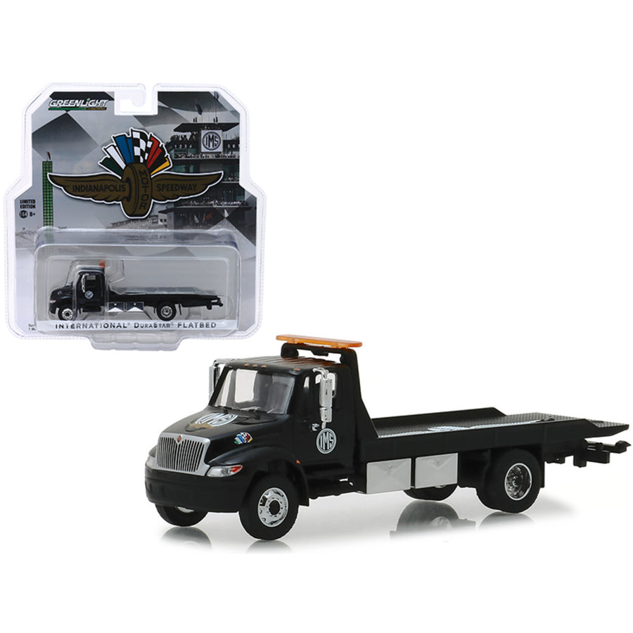 International Durastar Flatbed Truck Black Indianapolis Motor Speedway Wheel, Wings & Flag Hobby Exclusive 1/64 Diecast Model By Greenlight 30035