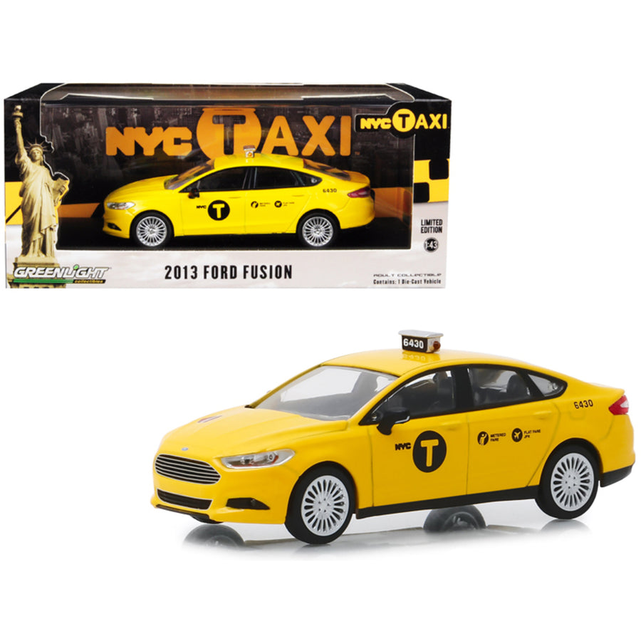 2013 Ford Fusion Nyc Taxi (new York City) Yellow 1/43 Diecast Model Car By Greenlight 86170