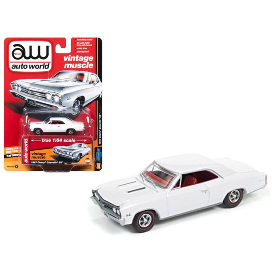 1967 Chevrolet Chevelle Ss Gloss White Vintage Muscle 1/64 Diecast Model Car By Autoworld 64132b