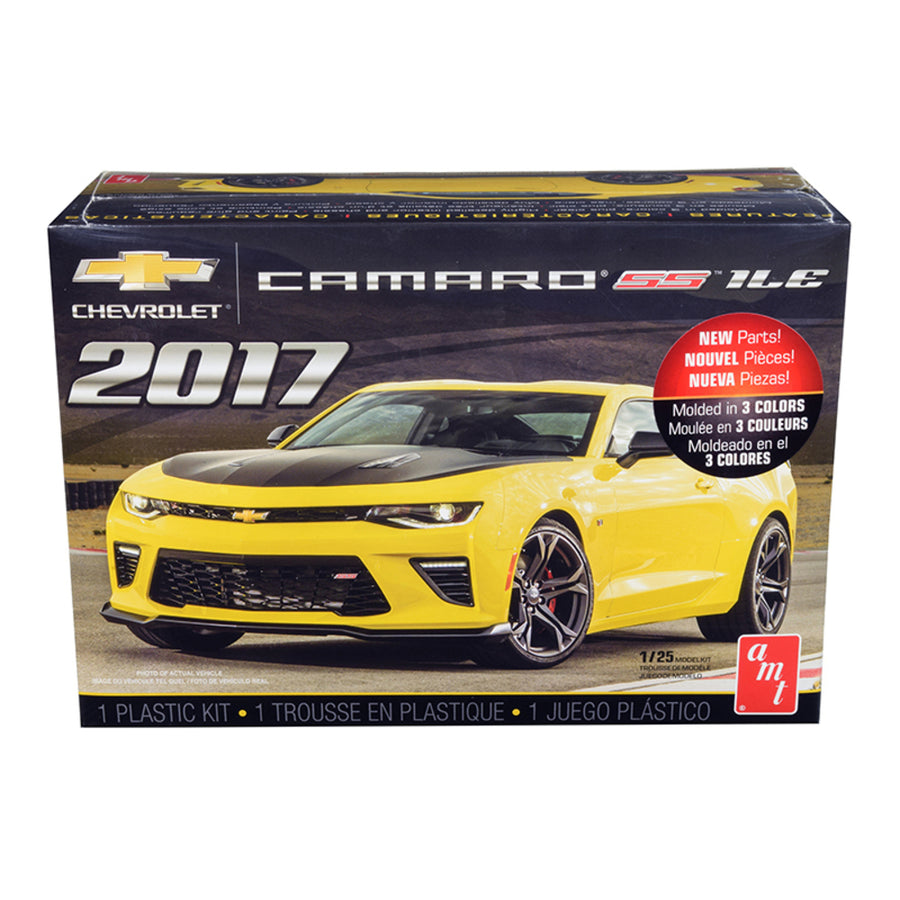 Skill 2 Model Kit 2017 Chevrolet Camaro Ss 1le 1/25 Scale Model By Amt Amt1074m