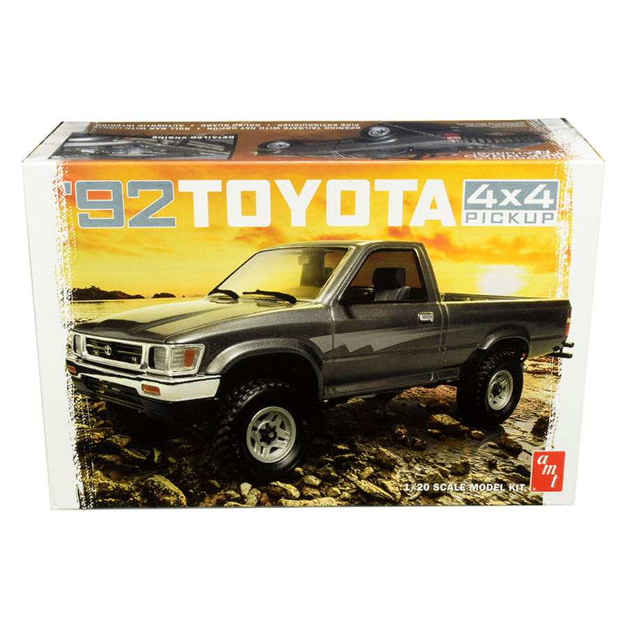 Skill 2 Model Kit 1992 Toyota 4x4 Pickup Truck 1/20 Scale Model By Amt Amt1082