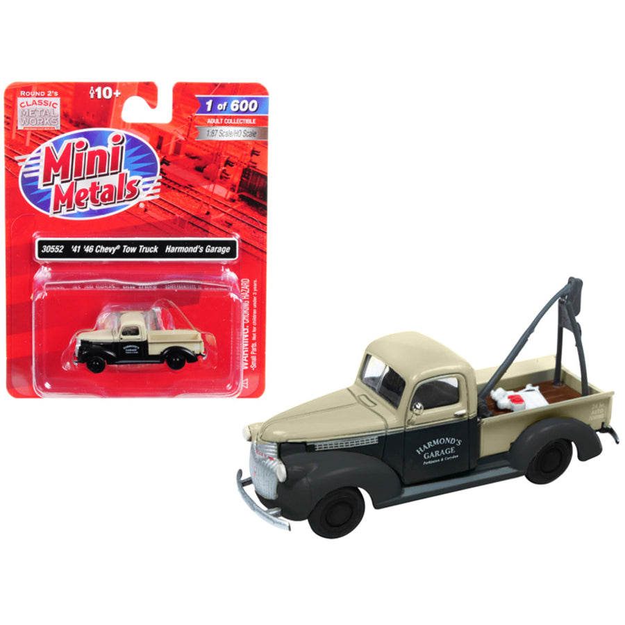 1941-1946 Chevrolet Tow Truck Harmond’s Garage Black And Cream 1/87 (ho) Scale Model Car By Classic Metal Works 30552