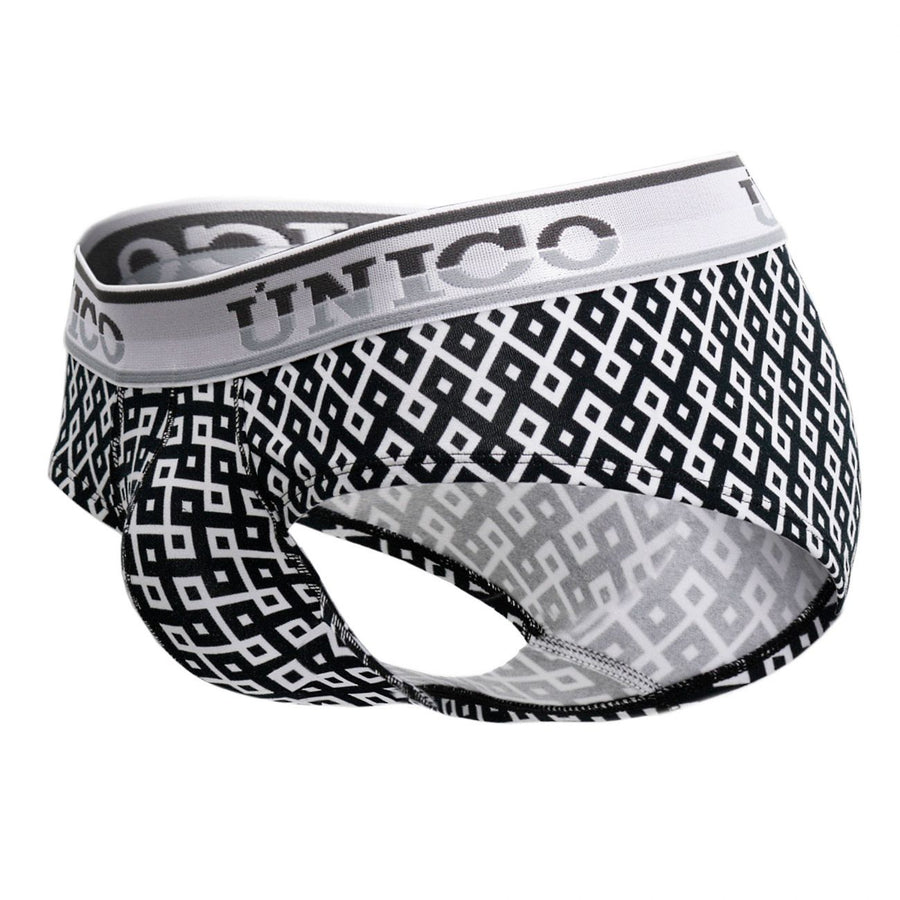 Briefs Realism