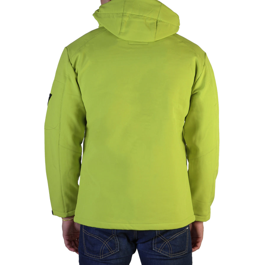 Geographical Norway - Tichri_man_kiwi