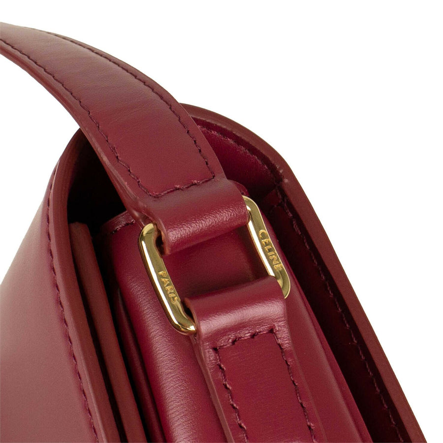 Shiny Calfskin Leather Medium Triomphe Cross Body Bag - Raspberry