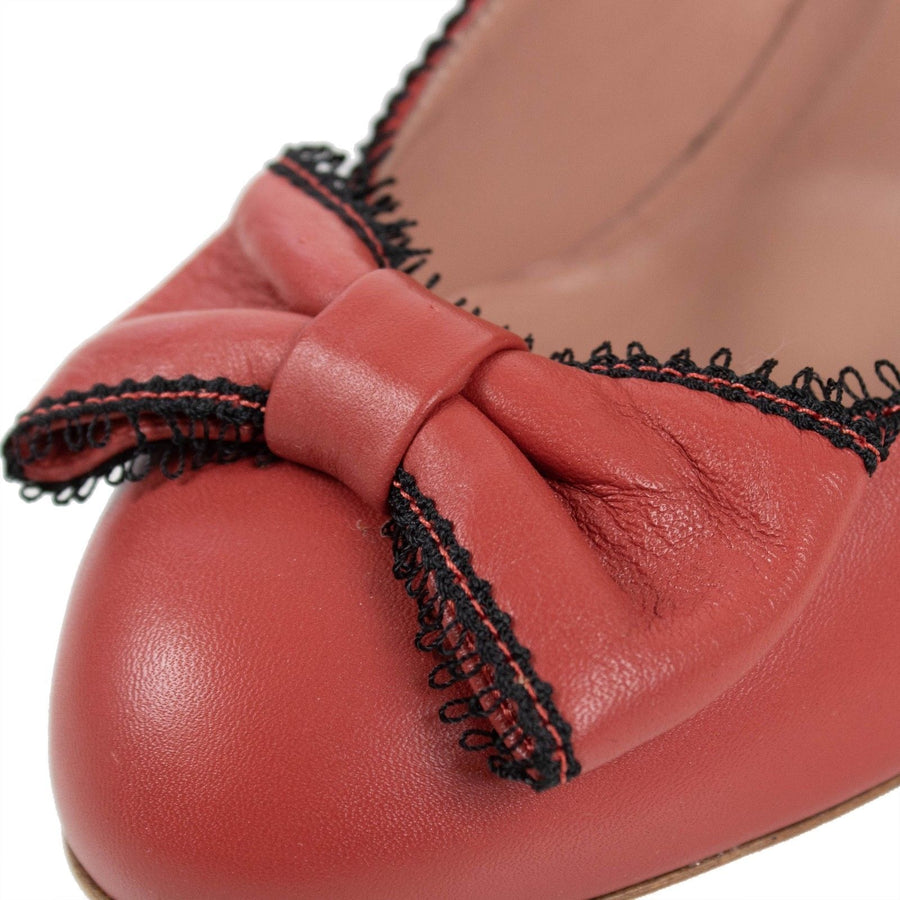 Leather Scalloped Edge Bow Pumps - Red