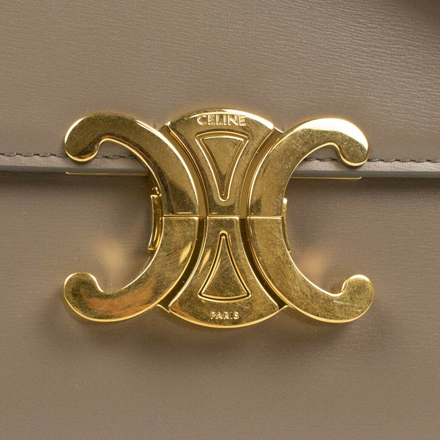 Shiny Calfskin Leather Medium Triomphe Cross Body Bag - Pebble