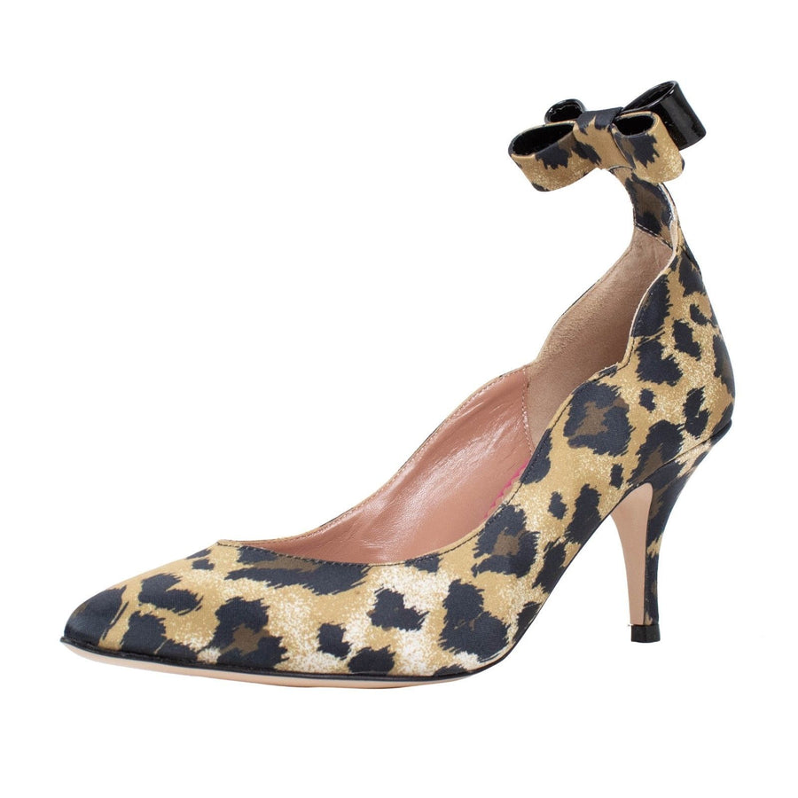 Leather Scalloped Bow Pumps - Leopard
