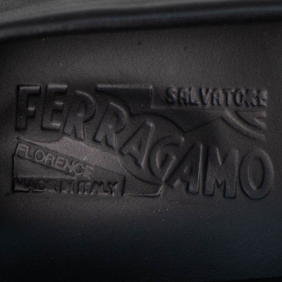 Gubbio Signature Buckle Loafers - Black